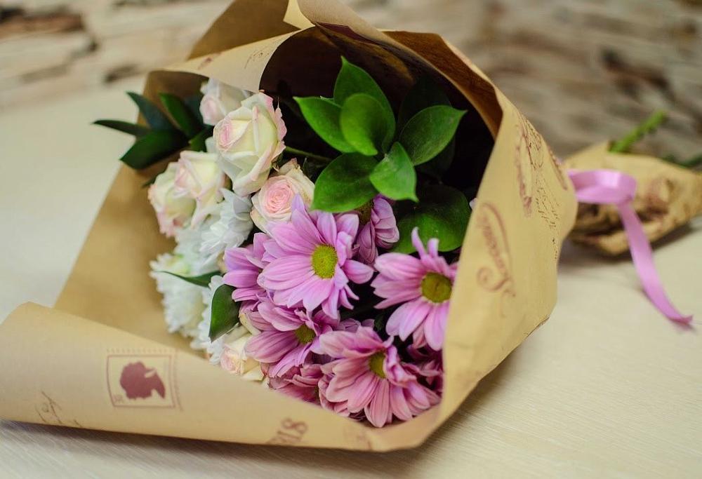 Букет цветов из: Розы и Хризантемы в Хандыге