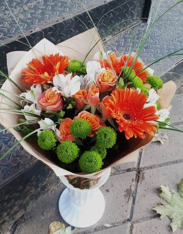 Букет цветов из: Герберы, Хризантемы, Альстромерии и Розы в Хандыге