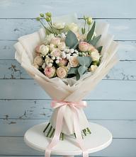 Букет цветов из:  Розы и Лизиантусы в Хандыге