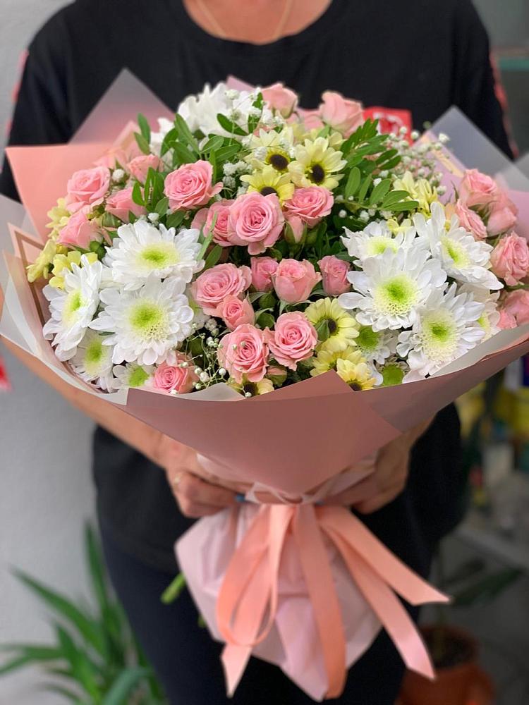 Букет цветов из: Розы и Хризантемы в Хандыге