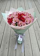 Букет цветов из:  Альстромерии в Хандыге