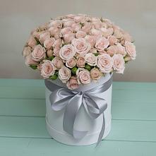 Цветочная композиция из Розы в шляпной коробке в Хандыге