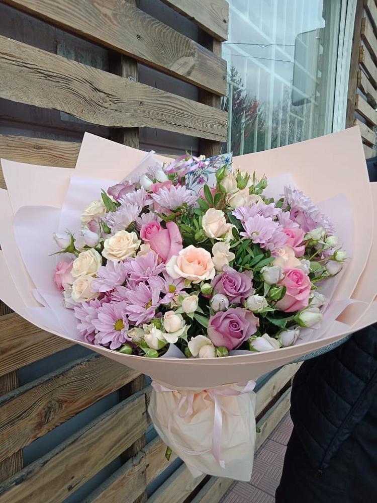 Букет цветов из: Розы и Хризантемы в Хандыге