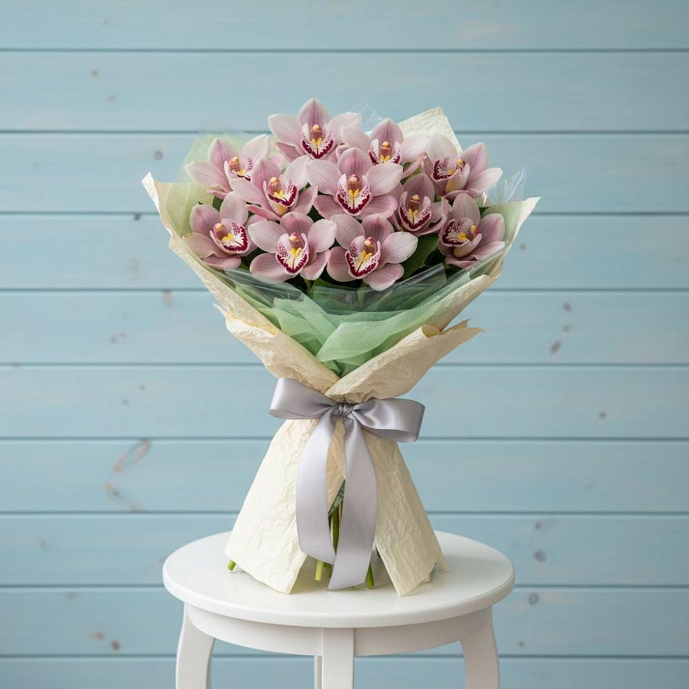 Букет цветов из: Орхидеи и Розы в Хандыге