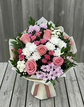 Букет цветов из:  Альстромерии, Гвоздики, Розы и Хризантемы в Хандыге