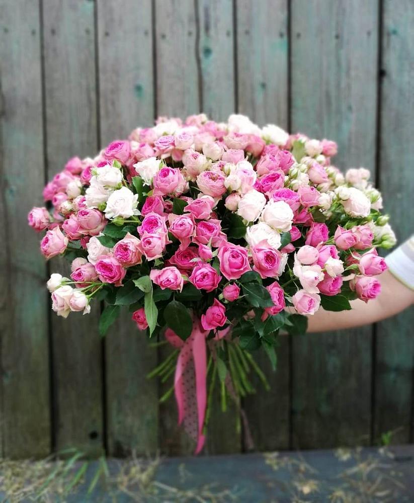 Букет Розовые кустовые розы Натали и Лав Лидия в Хандыге