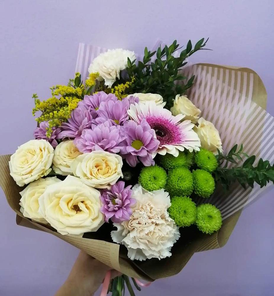 Букет цветов из: Хризантемы, Розы, Гвоздики и Герберы в Хандыге