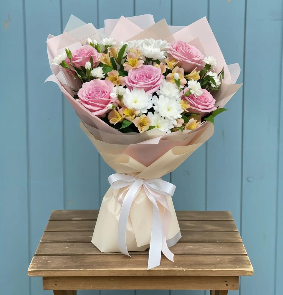 Букет цветов из: Гвоздики, Орхидеи и Розы в Хандыге