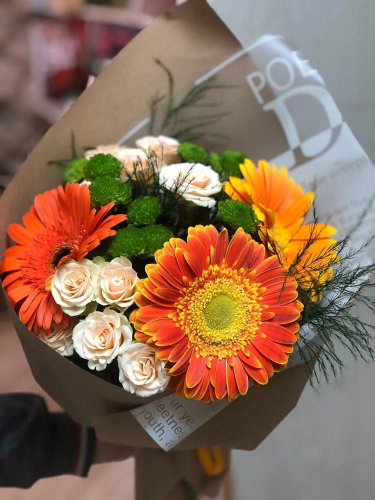Букет цветов из: Герберы, Хризантемы и Розы в Хандыге