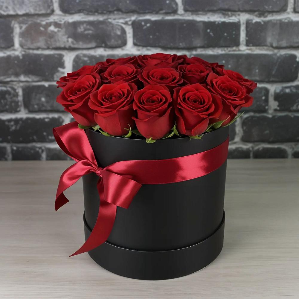 Цветочная композиция из Розы в шляпной коробке в Хандыге