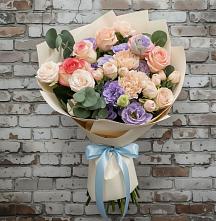 Букет цветов из:  Розы, Лизиантусы и Гвоздики в Хандыге